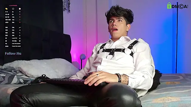 LyleBennett  online show from 26, 10, 2025