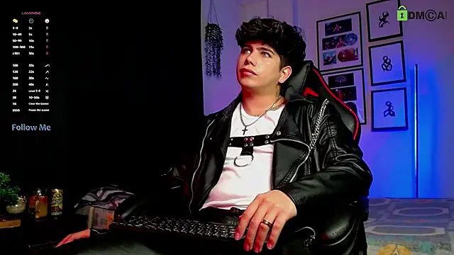 LyleBennett  online show from 14, 11, 2025