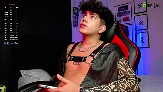 LyleBennett  online show from 4, 12, 2025