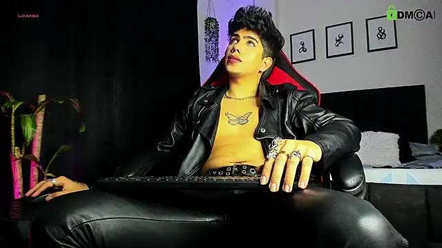LyleBennett  online show from 22, 6, 2026
