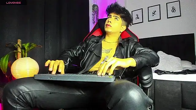 LyleBennett  online show from 1, 7, 2026