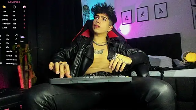 LyleBennett  online show from 21, 7, 2026