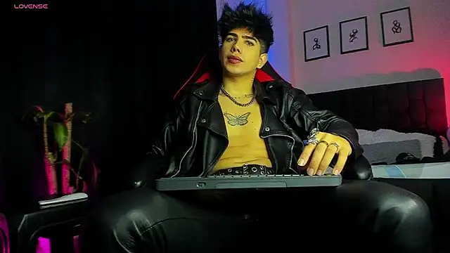 LyleBennett  online show from 24, 7, 2026