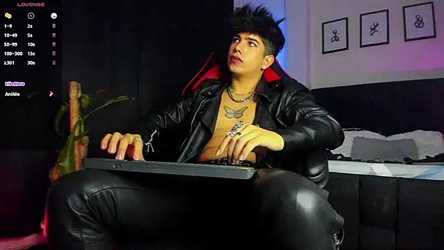 LyleBennett  online show from 27, 7, 2026