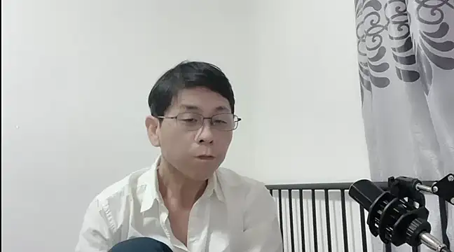 Snapshot of TGH521 chatting on 12, 1, 2025 TGH521 online show from 12, 1, 2025