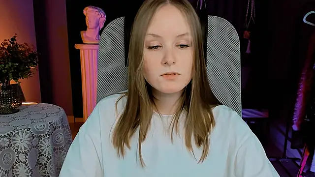 VivienLeeigh online show from 10, 1, 2025