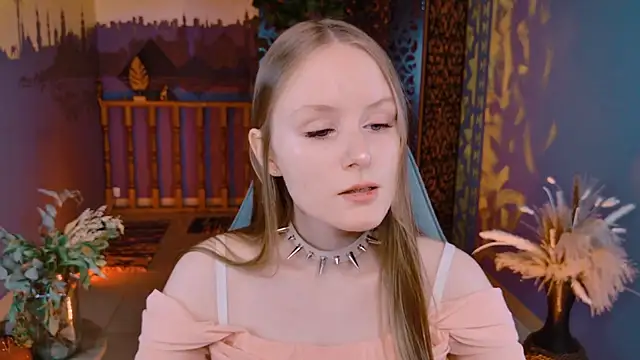 VivienLeeigh online show from 11, 9, 2025