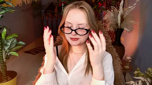 VivienLeeigh online show from 13, 3, 2026