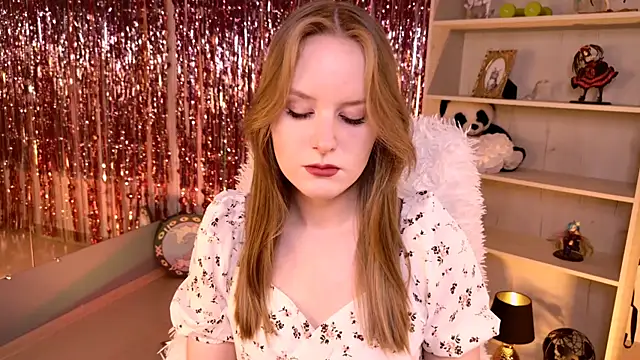 Snapshot of VivienLeeigh chatting on 19, 5, 2026 VivienLeeigh online show from 19, 5, 2026