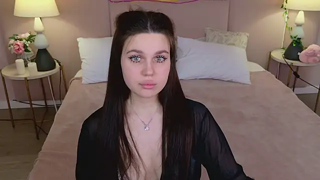 RihannaRose online show from 9, 3, 2025