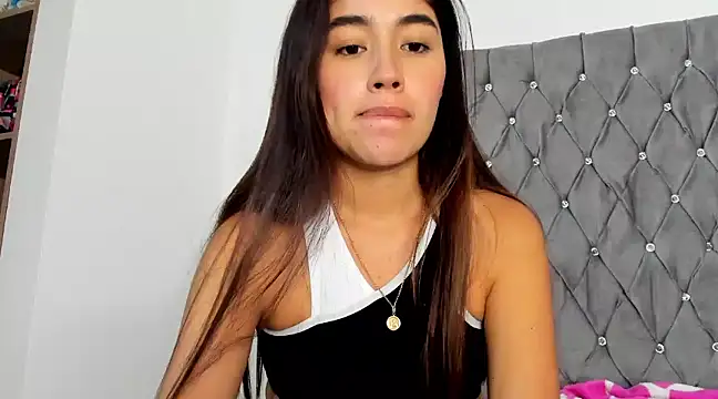 Snapshot of AriaMontgomery chatting on 17, 12, 2024 AriaMontgomery online show from 17, 12, 2024