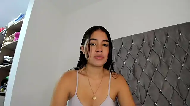 Snapshot of AriaMontgomery chatting on 30, 12, 2024 AriaMontgomery online show from 30, 12, 2024