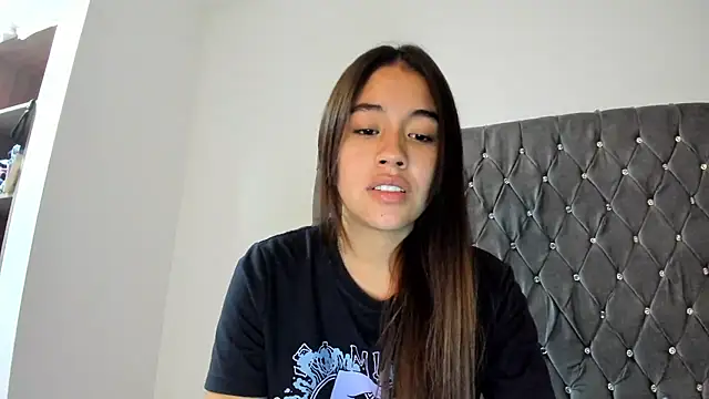 Snapshot of AriaMontgomery chatting on 25, 1, 2025 AriaMontgomery online show from 25, 1, 2025