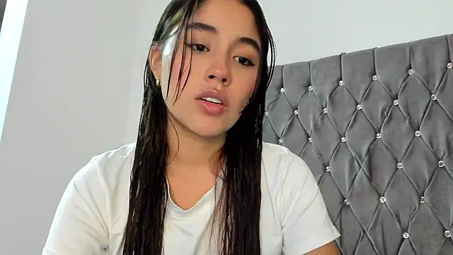 Snapshot of AriaMontgomery chatting on 27, 1, 2025 AriaMontgomery online show from 27, 1, 2025