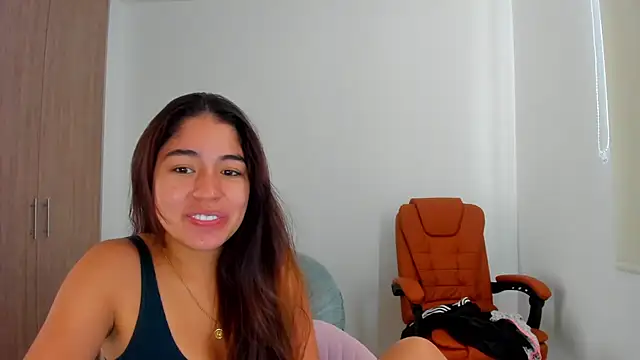 Snapshot of AriaMontgomery chatting on 25, 2, 2025 AriaMontgomery online show from 25, 2, 2025