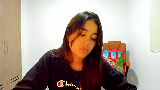 Snapshot of AriaMontgomery chatting on 2, 3, 2025 AriaMontgomery online show from 2, 3, 2025