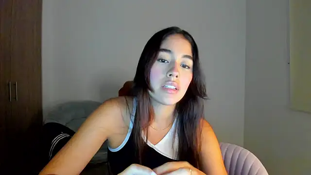 Snapshot of AriaMontgomery chatting on 6, 3, 2025 AriaMontgomery online show from 6, 3, 2025