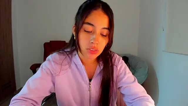 Snapshot of AriaMontgomery chatting on 10, 3, 2025 AriaMontgomery online show from 10, 3, 2025