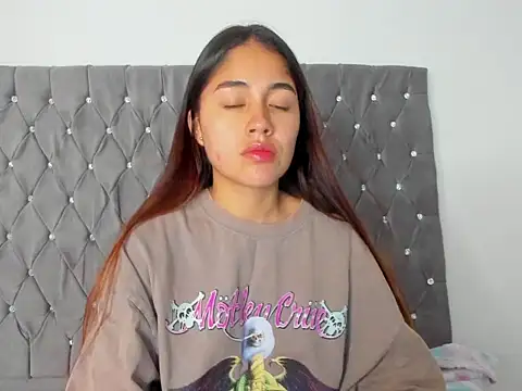 Snapshot of AriaMontgomery chatting on 13, 9, 2025 AriaMontgomery online show from 13, 9, 2025