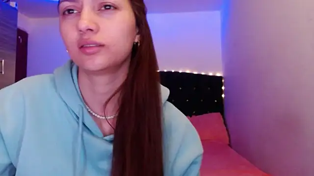 holy juli online show from 18, 5, 2026