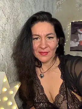 Tina Moretti online show from 21, 2, 2025