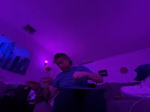 Snapshot of onlym4m chatting on 4, 3, 2025 onlym4m online show from 4, 3, 2025