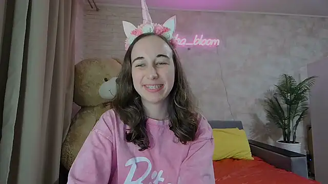 Anika bloom online show from 16, 3, 2025