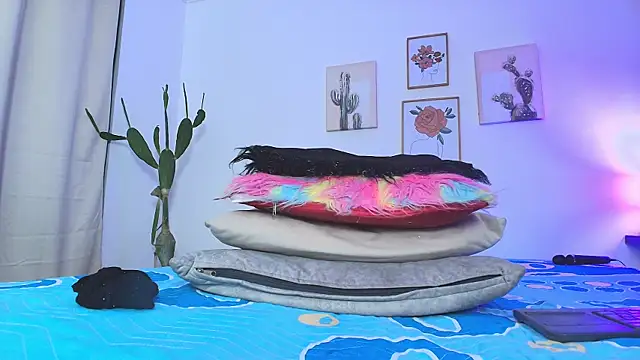 miwa cute online show from 13, 2, 2025