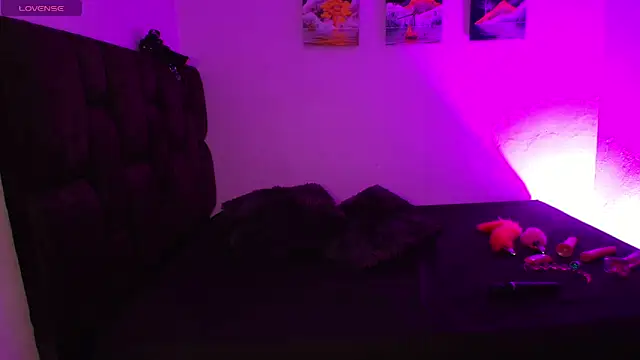 EmilySavvato online show from 2, 2, 2025