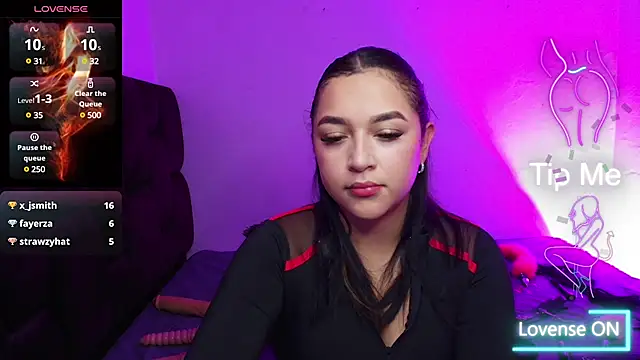 EmilySavvato online show from 6, 3, 2025