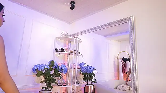 elasummer online show from 12, 2, 2026