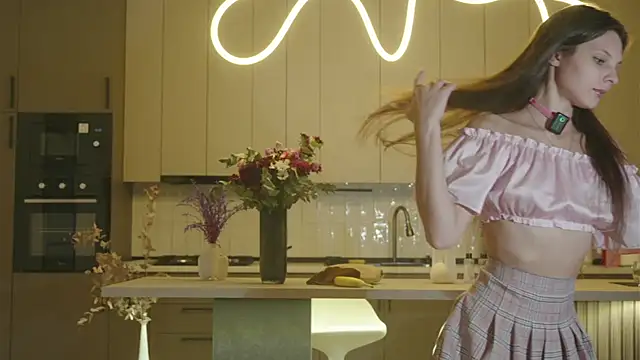 whisper of love online show from 22, 10, 2025