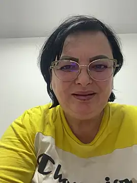 Amandamuller1982 online show from 4, 2, 2025