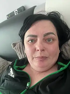 Amandamuller1982 online show from 25, 2, 2025