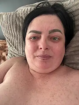 Amandamuller1982 online show from 4, 3, 2025