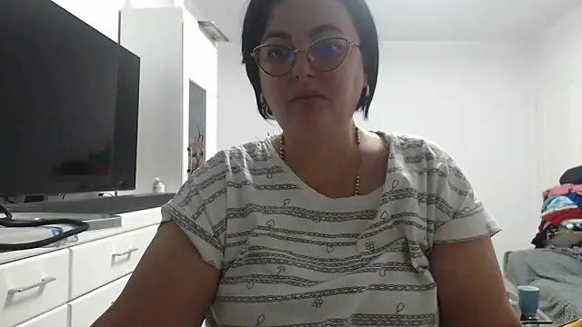 Amandamuller1982 online show from 4, 10, 2025