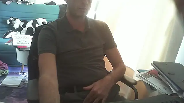 shyfrenchcock1 online show from 17, 10, 2025