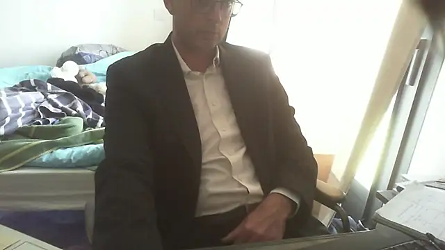shyfrenchcock1 online show from 26, 5, 2026