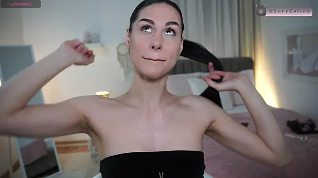 ZoeeZolton online show from 21, 3, 2025