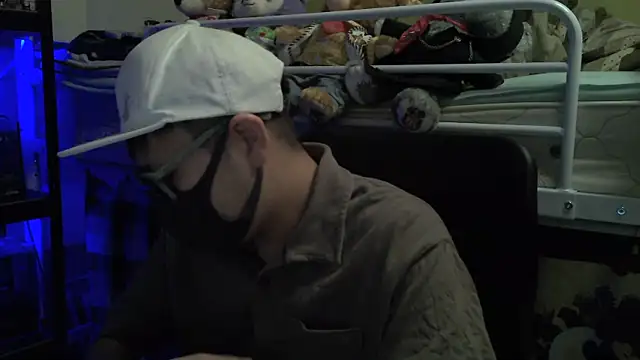 Snapshot of Owl1216 chatting on 8, 12, 2024 Owl1216 online show from 8, 12, 2024