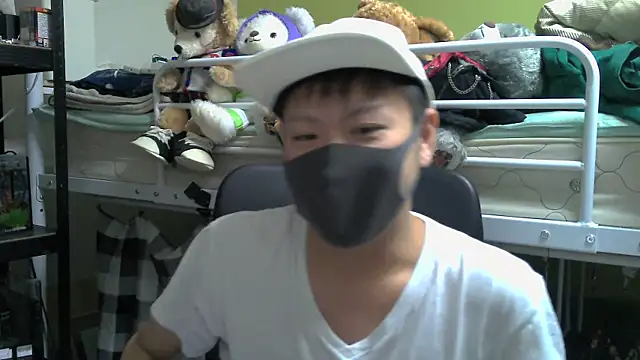 Snapshot of Owl1216 chatting on 18, 12, 2024 Owl1216 online show from 18, 12, 2024