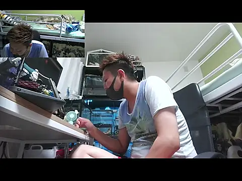 Snapshot of Owl1216 chatting on 13, 9, 2025 Owl1216 online show from 13, 9, 2025