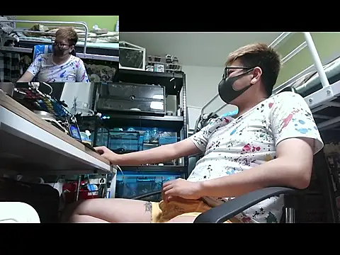 Snapshot of Owl1216 chatting on 17, 10, 2025 Owl1216 online show from 17, 10, 2025