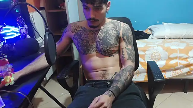 Badboyi1997 online show from 4, 10, 2025