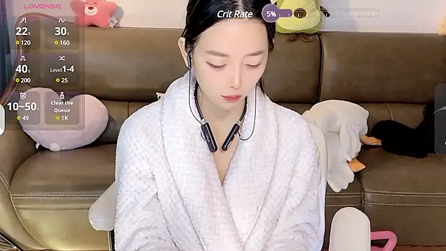 Snapshot of Yilin1999 chatting on 12, 12, 2024 Yilin1999 online show from 12, 12, 2024