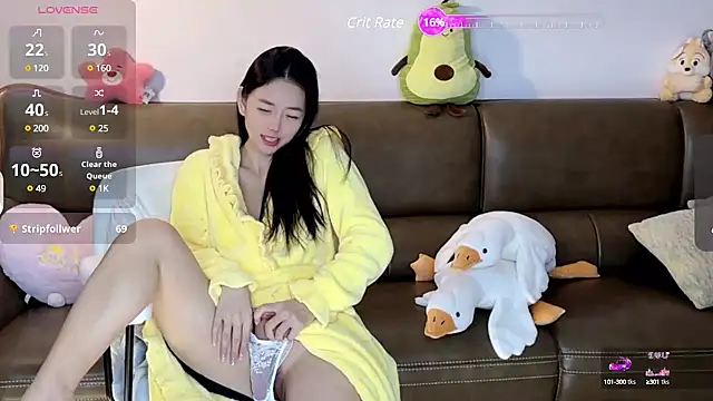 Snapshot of Yilin1999 chatting on 14, 12, 2024 Yilin1999 online show from 14, 12, 2024