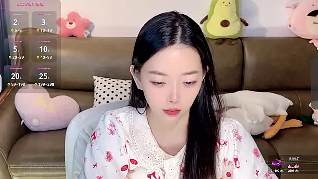 Snapshot of Yilin1999 chatting on 26, 1, 2025 Yilin1999 online show from 26, 1, 2025