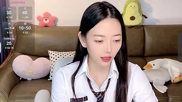 Snapshot of Yilin1999 chatting on 21, 2, 2025 Yilin1999 online show from 21, 2, 2025