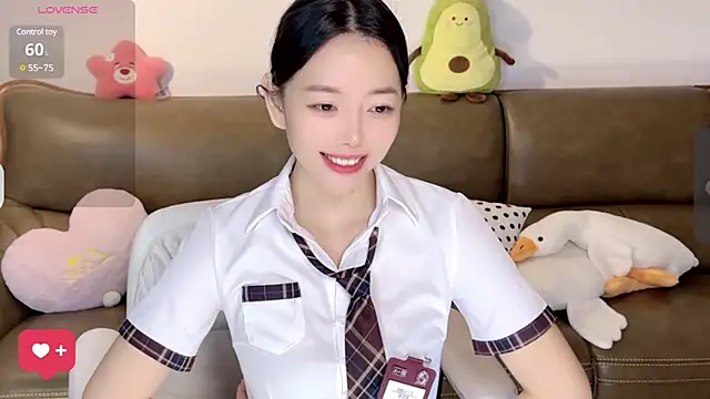 Snapshot of Yilin1999 chatting on 25, 2, 2025 Yilin1999 online show from 25, 2, 2025