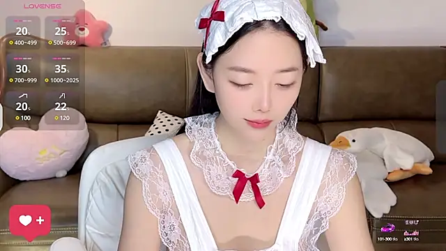 Snapshot of Yilin1999 chatting on 27, 2, 2025 Yilin1999 online show from 27, 2, 2025